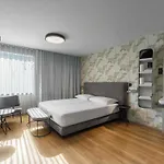 Отель Ibis Styles Centre 3*