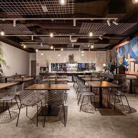 Ibis Styles Centre Hotel 3*