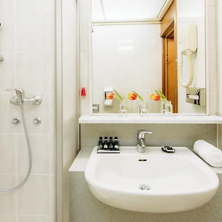 Ibis Styles Centre Hotel 3*