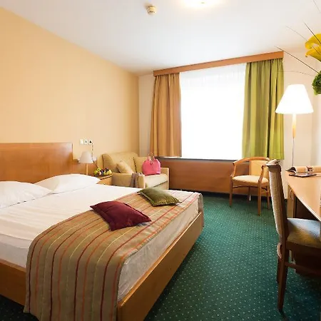 Superior Hotel