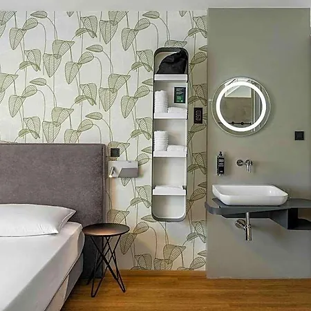 Ibis Styles Centre Hotel 3*