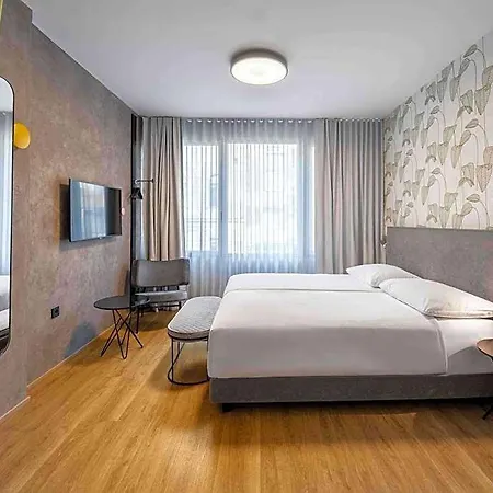 Ibis Styles Centre Hotel 3*
