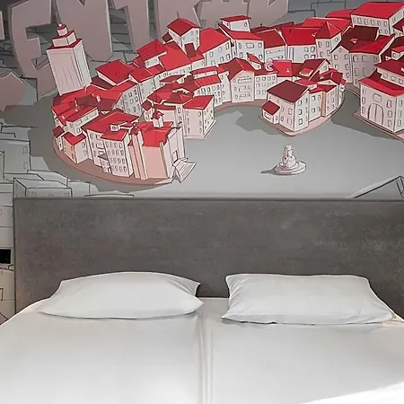 Ibis Styles Centre 3*