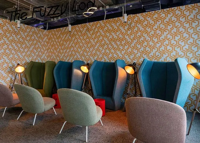 מלון Ibis Styles Centre 3*