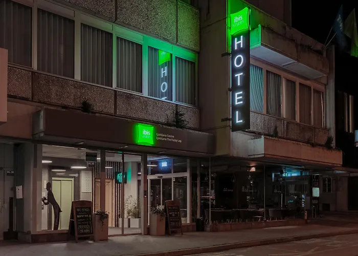 מלון Ibis Styles Centre 3*