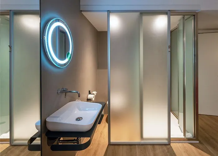 Ibis Styles Centre فندق