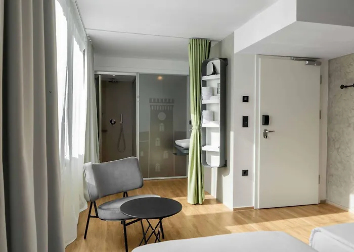 מלון Ibis Styles Centre 3*